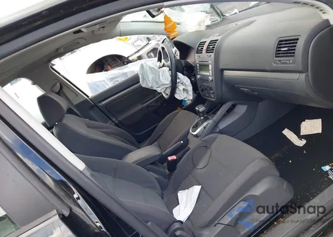 2007 Volkswagen Rabbit 4-Door from USA, damaged, VIN WVWDR91K67W019848